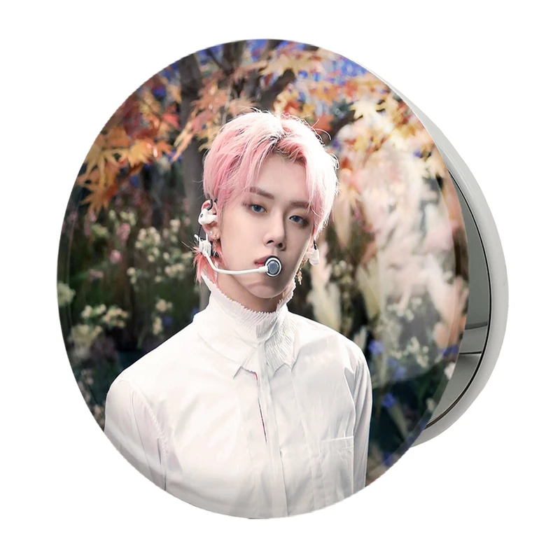 آینه جیبی خندالو طرح یونجون گروه تی اکس تی TXT مدل تاشو کد 19978 