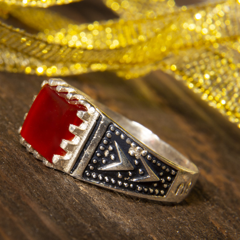 انگشتر نقره زنانه مدل بازرگانی میلادی سنگ عقیق رکاب سیلندری سیاه قلم کد AW_056 انگشتر نقره زنانه مدل بازرگانی میلادی سنگ عقیق رکاب سیلندری سیاه قلم کد AW_056