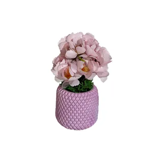 گلدان به همراه گل مصنوعی مدل تیارا زنبوری pynk
