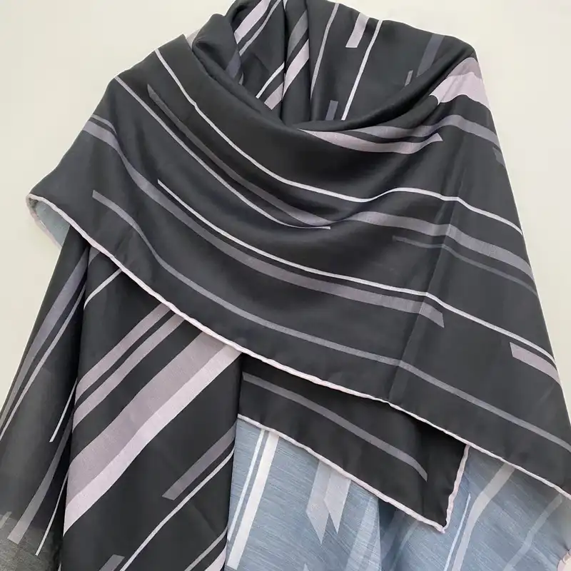 روسری زنانه مدل نخی چهارفصل قواره بزرگ کد 1356