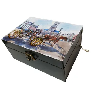 جعبه موزیکال مدل هندلی طرح نقاشی رئاليسم کالسکه و اسب کد T1008