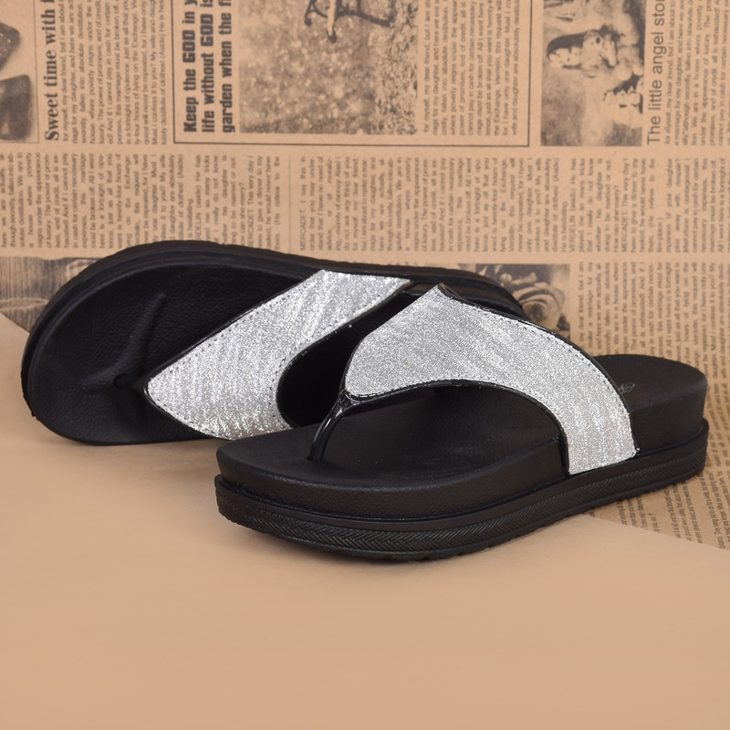 دمپایی لاانگشتی زنانه نیکتا مدل SLV.2361