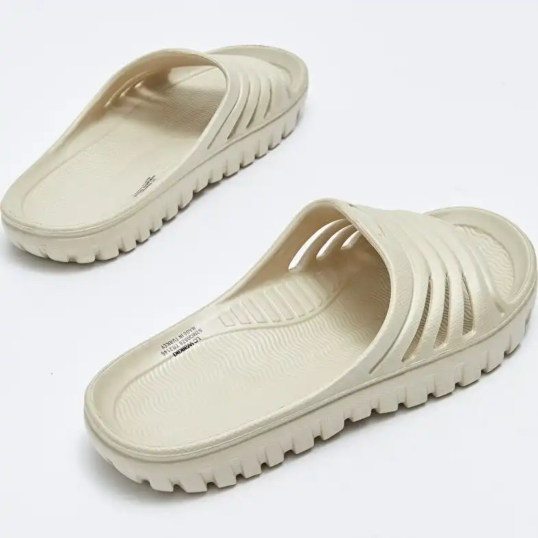 دمپایی زنانه ال سی وایکیکی مدل پلاس