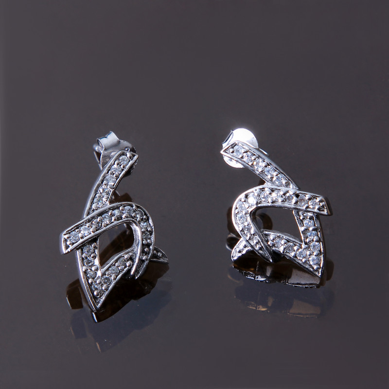 گوشواره نقره زنانه بازرگانی میلادی مدل مدرن فانتزی فول نگین بدون ریزش ابکاری رادیوم کد GZN_171