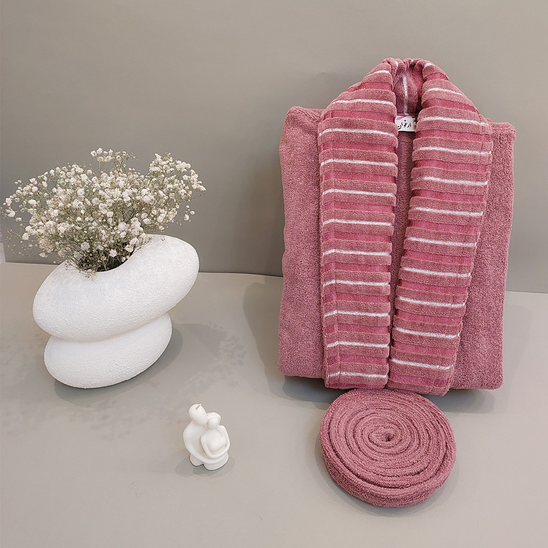 حوله پالتویی ارغوان مدل تن پوش راه راه سایز 135