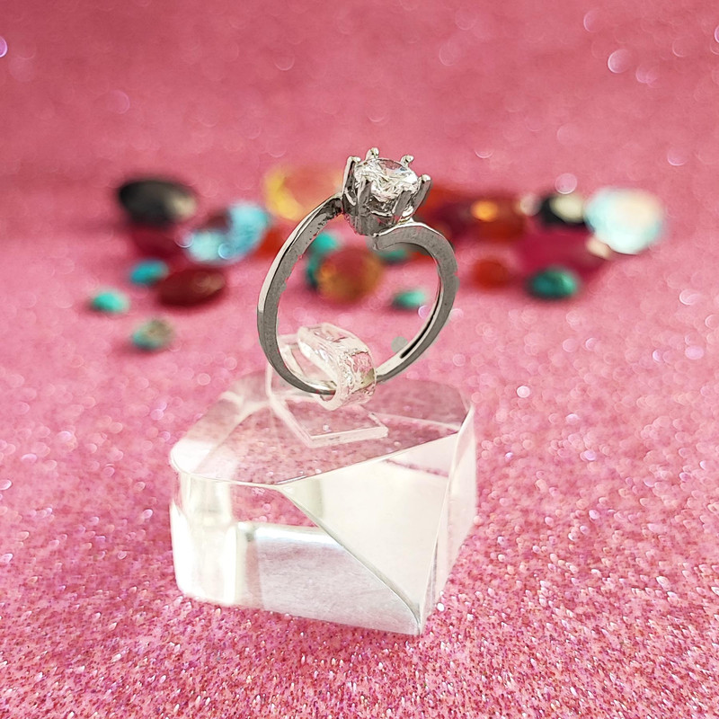 انگشتر نقره زنانه مدل جواهری تک نگین JW5029