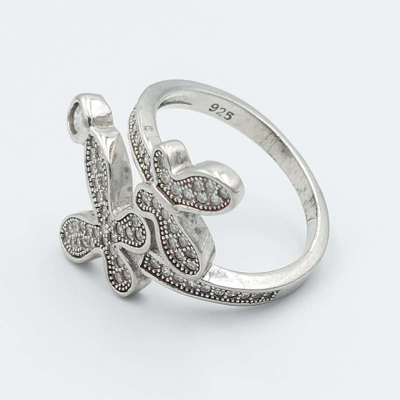 انگشتر نقره زنانه مدل جواهری کد 20555