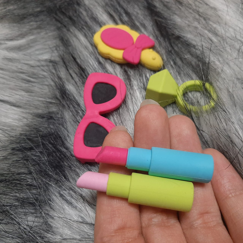 پاک کن مدل فانتزی طرح عینک و رژ و انگشتر و آینه مجموعه 4 عددی