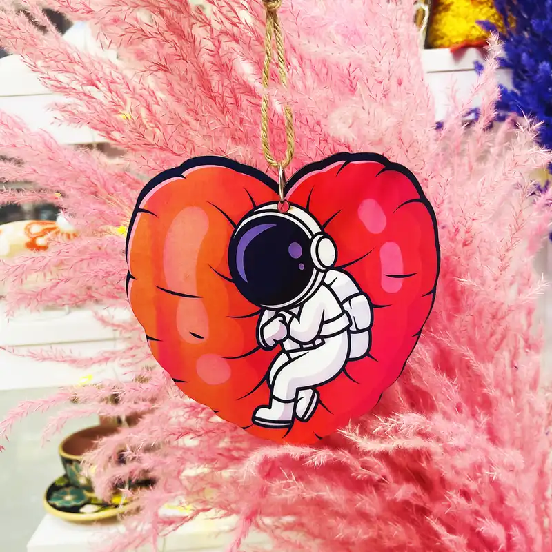 بسته لوازم تحریر مدل فضانورد و قلب مجموعه 4 عددی