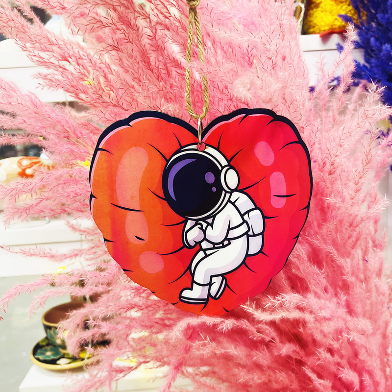 بسته لوازم تحریر مدل فضانورد و قلب مجموعه 4 عددی