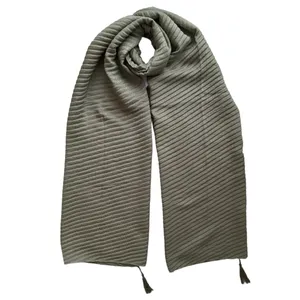 شال زنانه مدل نخی ساده پلیسه منگوله دار کد 134