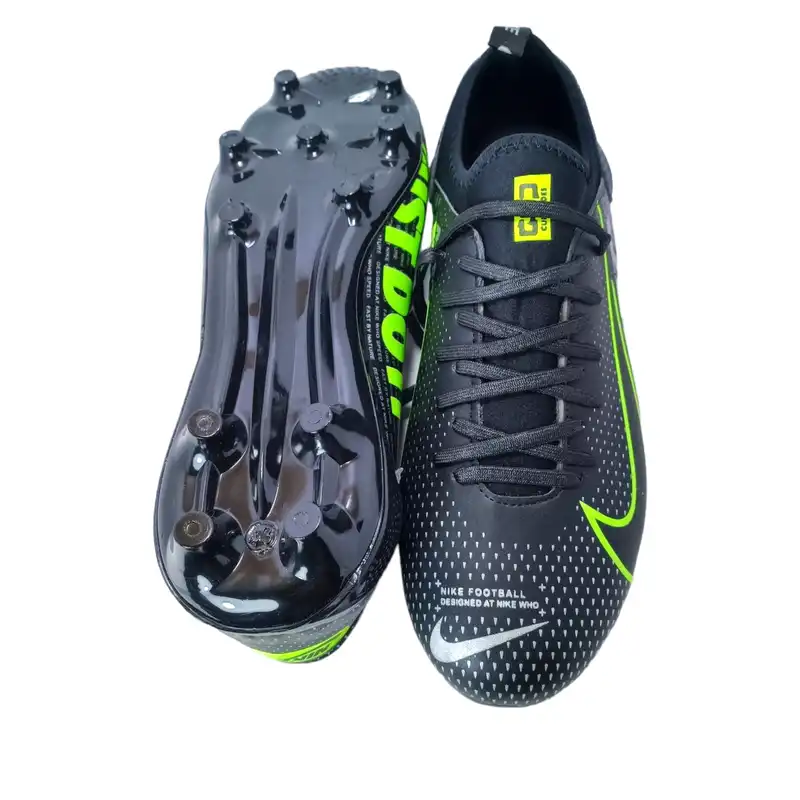 کفش فوتبال مردانه مدل BKS1000