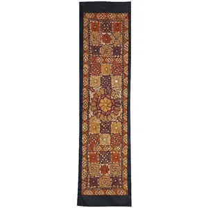 رومیزی سوزن دوزی کد SOOZRA112