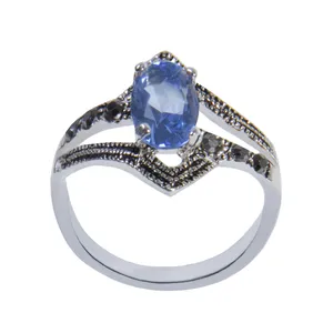 انگشتر نقره زنانه  بازرگانی میلادی مدل کوارتز کد AW_129