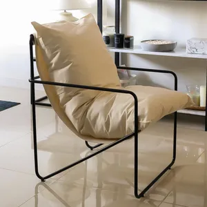 صندلی آسه مدل فلزی مینیمال کاواک