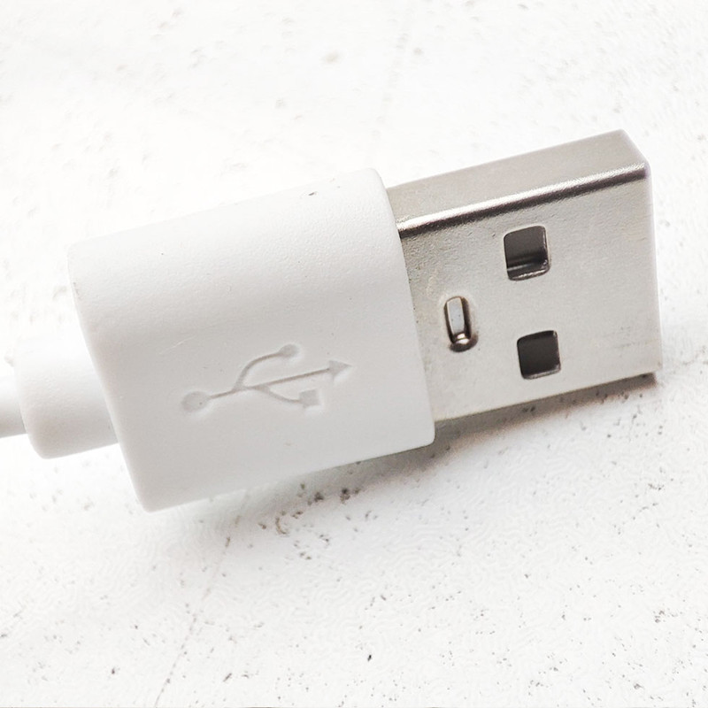 چراغ مطالعه گیره ای مدل MY-013-USB