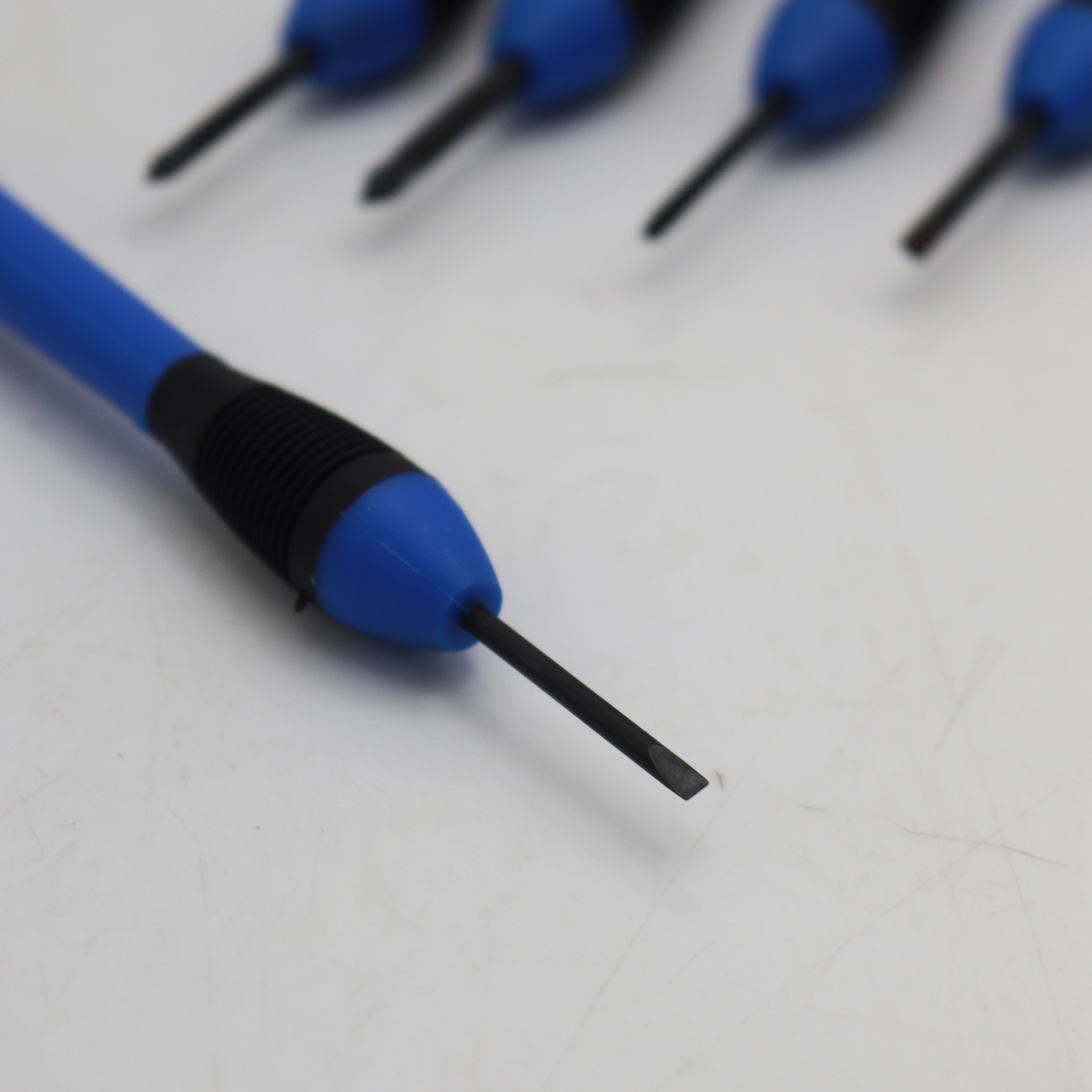 پیچ گوشتی موبایلی سامکو مدل دوسو و چهارسو کد YP-SHS-15S006MH مجموعه 6 عددی