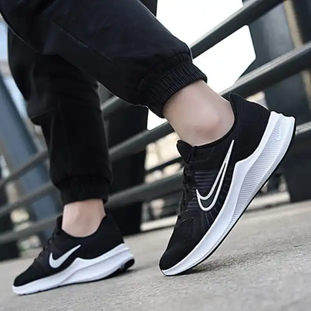 کفش پیاده روی مردانه مدل NKdown