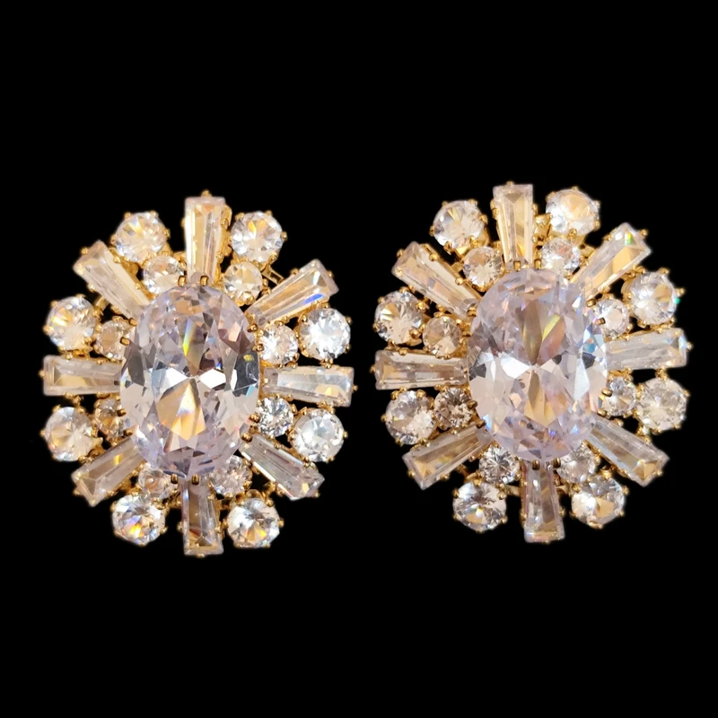 گوشواره میخی زنانه مدل ژورنالی نگینی مجلسی 