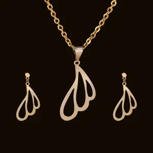 نیم ست طلا 18 عیار زنانه آمانژ کد D10011