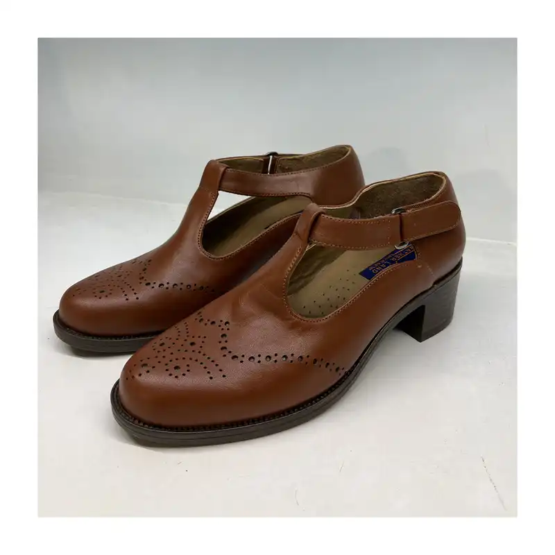 کفش زنانه سرزمین چرم مدل 1385 رنگ عسلی