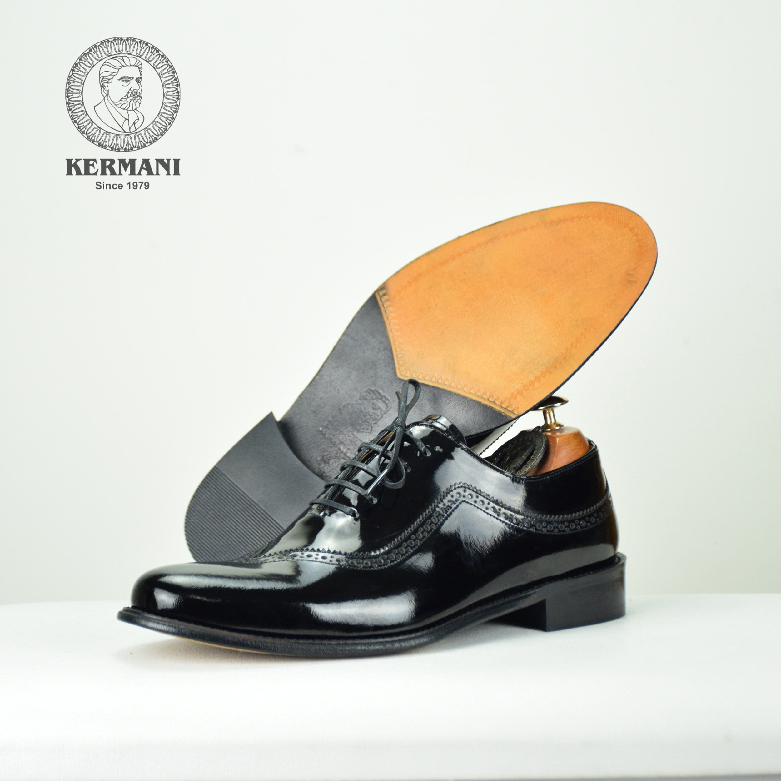 کفش مردانه کرمانی مدل تمام چرم طبیعی ورنی دستدوز کد 1072 رنگ مشکی  -  - 3