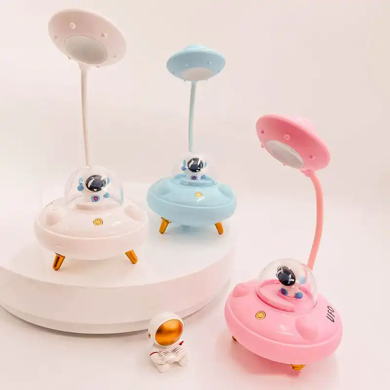 چراغ مطالعه مدل UFO طرح سفینه و فضانورد کد 02