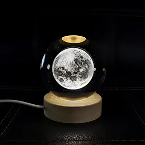 چراغ خواب مدل گوی کریستال ماه