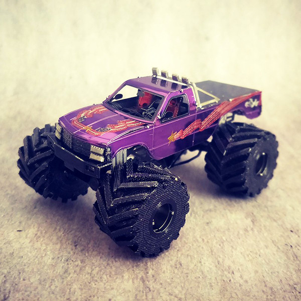 ساختنی مدل Monster Truck