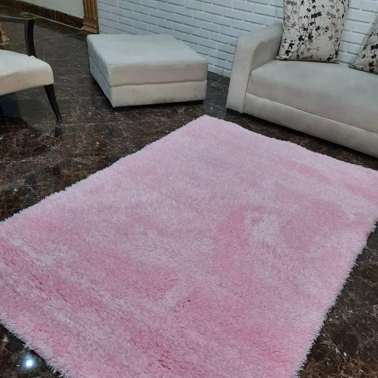 فرش ماشینی مدل شگی فلوکاتی زمینه صورتی