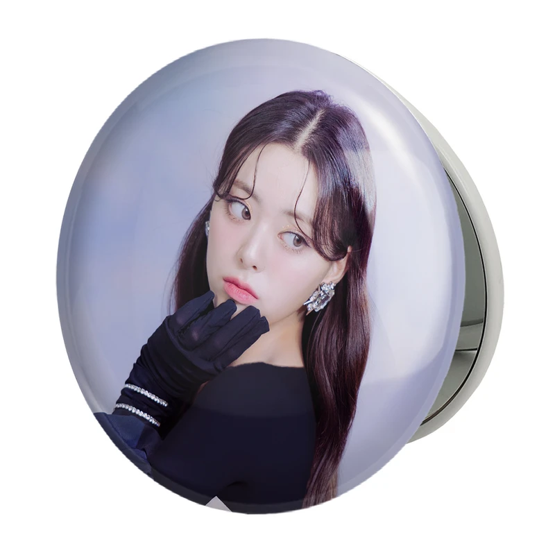 آینه جیبی خندالو طرح یونا گروه ایتزی ITZY مدل تاشو کد 20221 