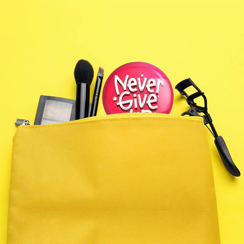 آینه جیبی خندالو مدل Never Give Up  کد 10043