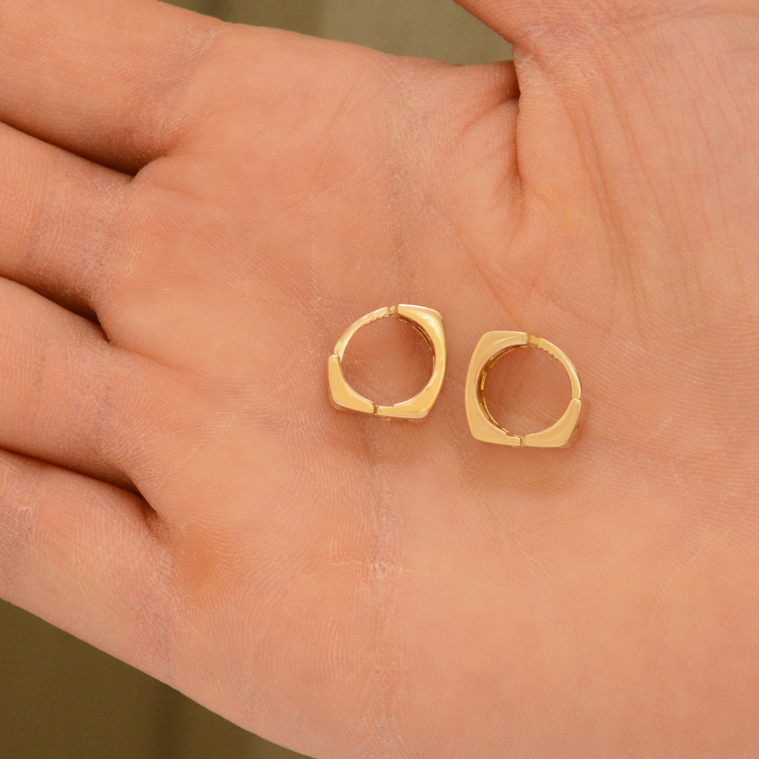 گوشواره طلا 18 عیار زنانه طلای مستجابی مدل حلقه ای کد T2088