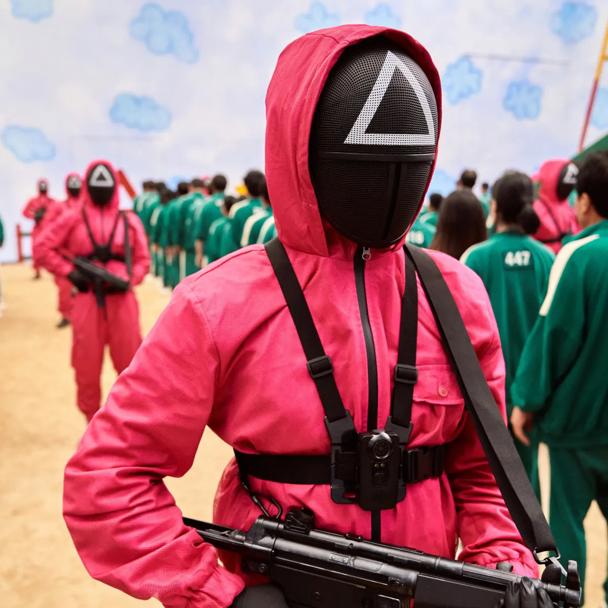 ماسک ایفای نقش مدل اسکویید گیم طرح مثلث کد RI114