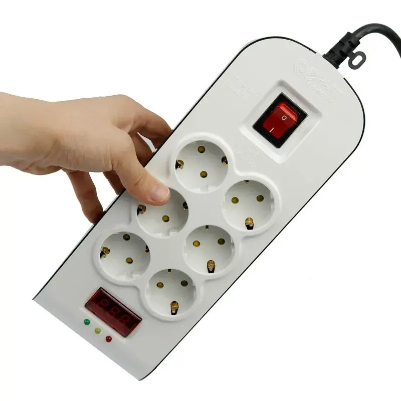 محافظ ولتاژ پارت الکتریک مدل PE8796