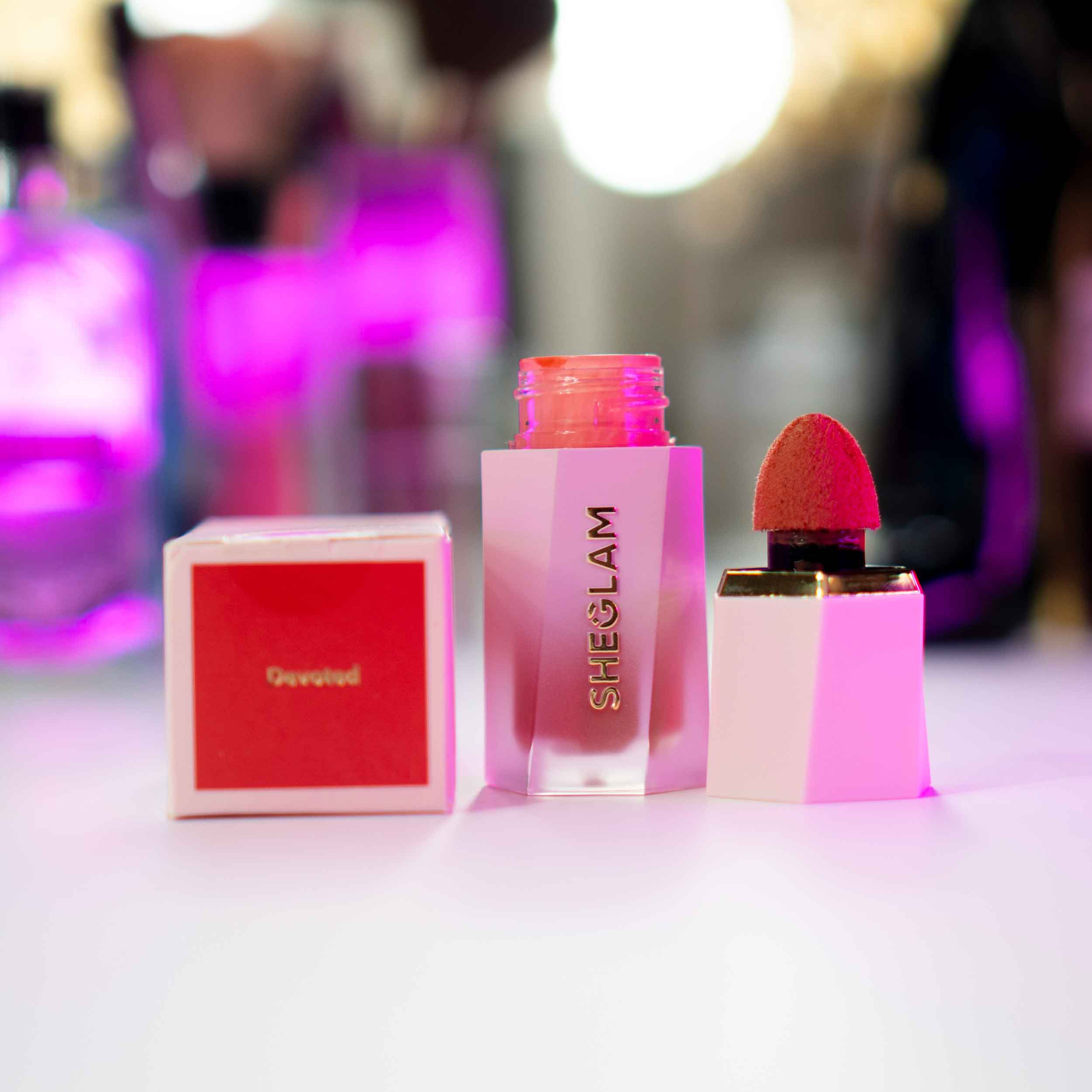 رژگونه مایع شیگلم مدل Devoted شماره 17