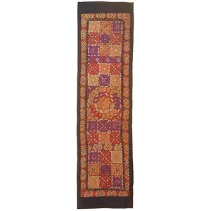 رومیزی سوزن دوزی کد SOOZRA57