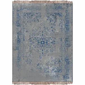 فرش ماشینی 1200شانه فرش پردیسان دلیجان زمینه طوسی حاشیه ابی کد b1037