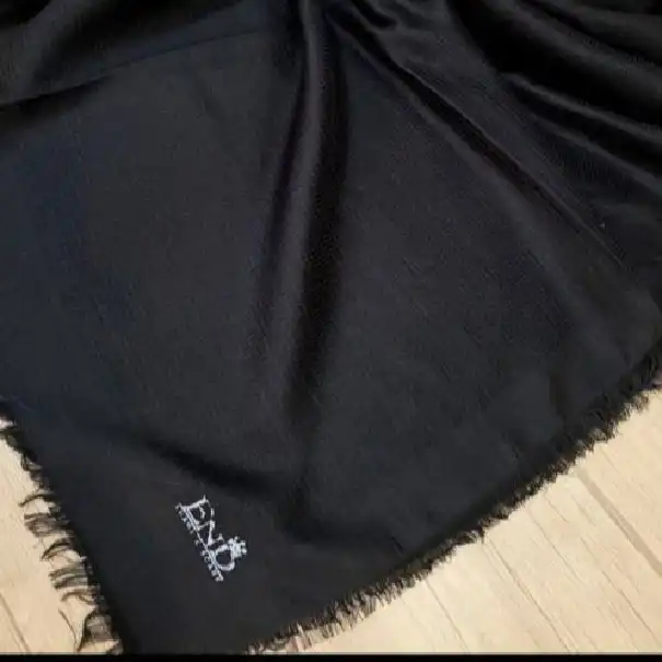 روسری زنانه مدل نخی ریشه سوزنی ماهایا کد 140