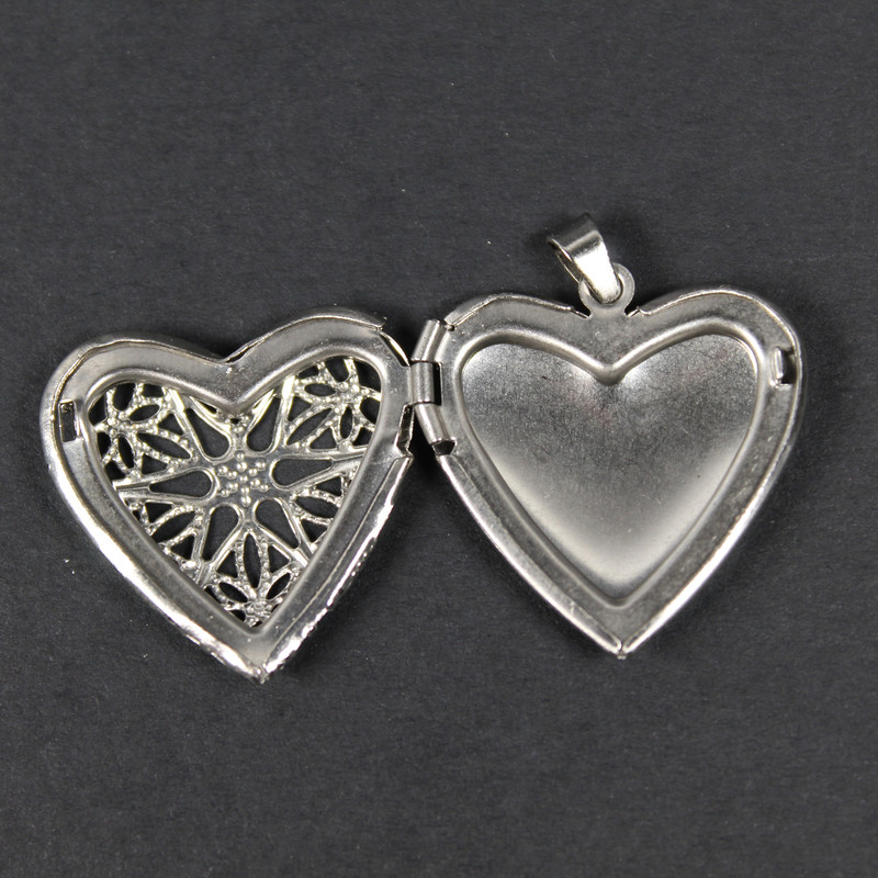 آویز گردنبند زنانه مدل لاکت قاب عکسی طرح قلب