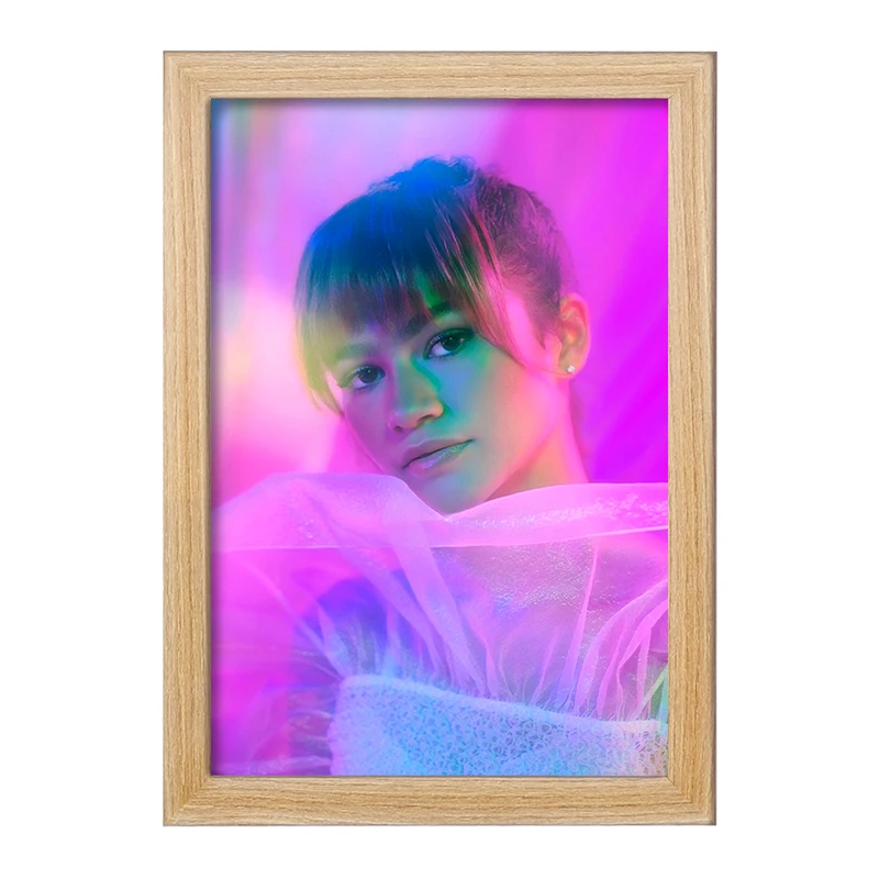 تابلو خندالو مدل روبنت سریال سرخوشی Euphoria‎  کد 13769