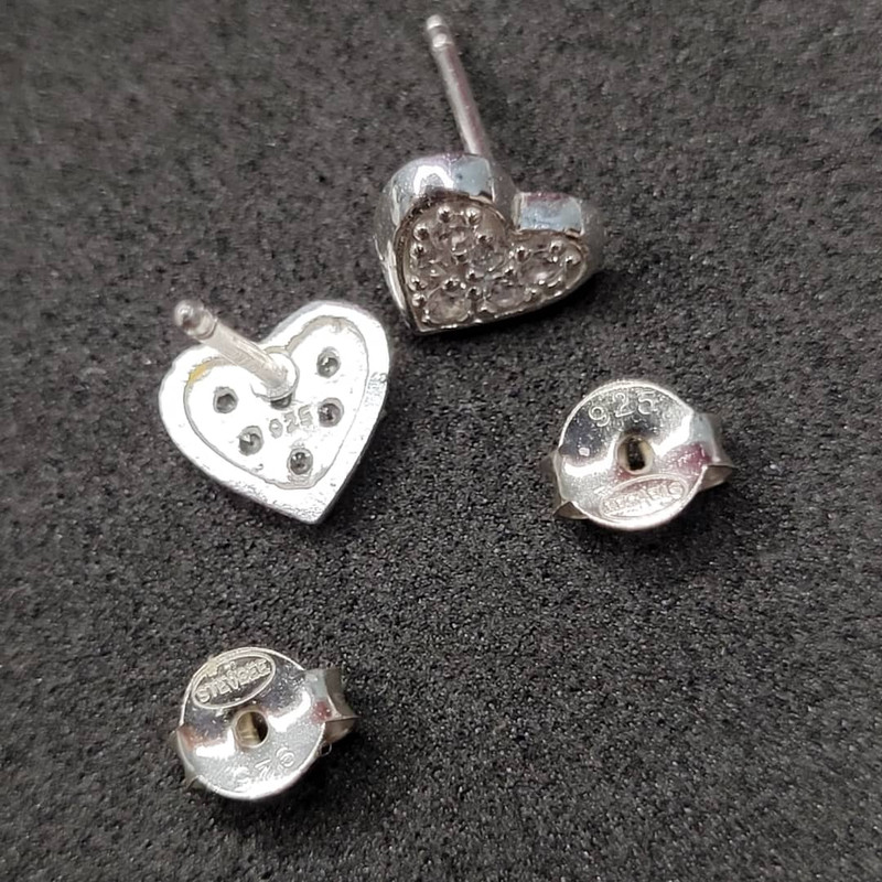 گوشواره نقره زنانه آی ام مدل قلب زیرکنیا 653 گوشواره نقره زنانه آی ام مدل قلب زیرکنیا 653