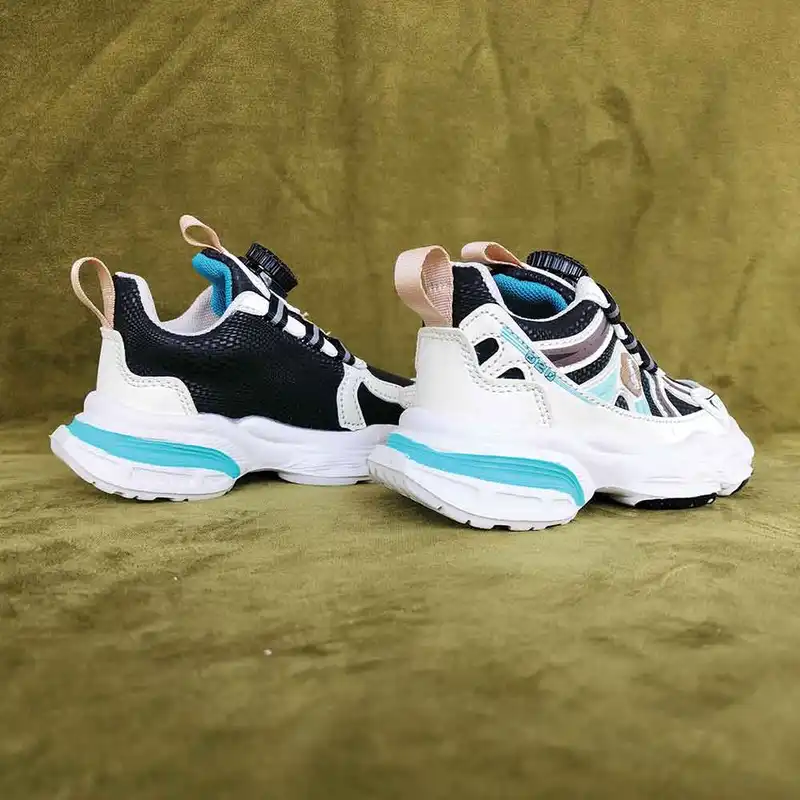 کفش مخصوص پیاده روی بچگانه مدل KakaQ-8Q-BlkWhiQ-121012