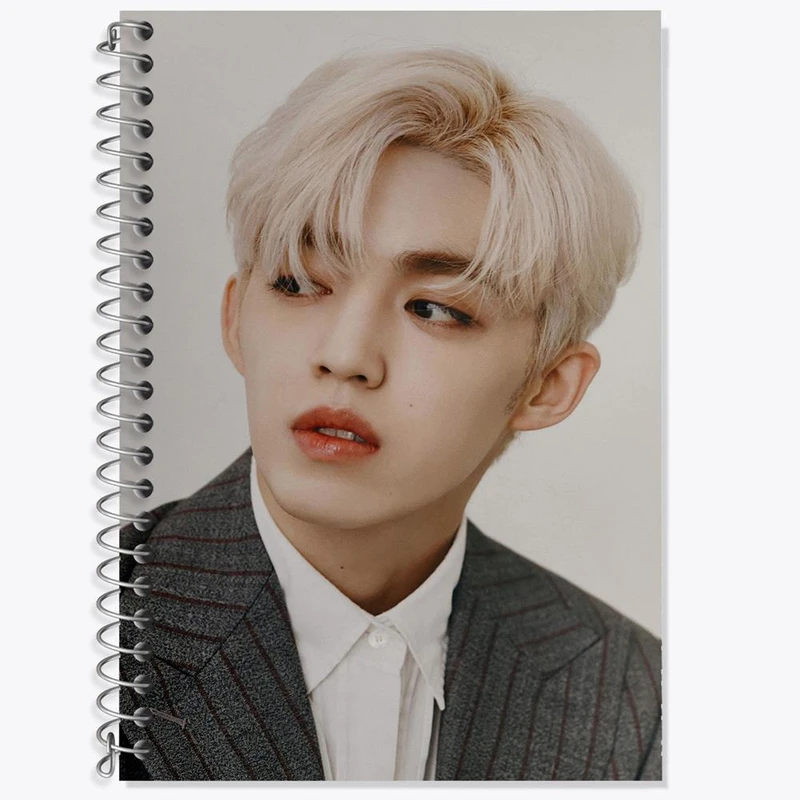 دفتر زبان 50 برگ خندالو مدل دو خط طرح اس کوپس گروه سونتین Seventeen کد 21567