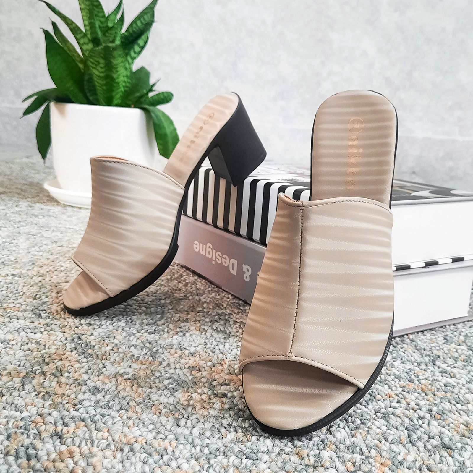 صندل زنانه نیکتا مدل BK.WH.2334 -  - 48