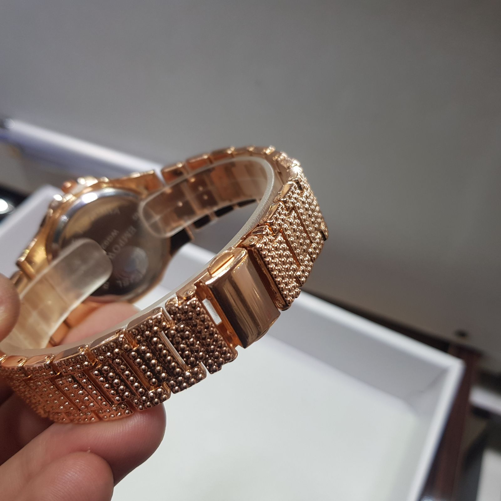 ساعت مچی عقربه ای امپاور مدل فول نگین کد 05 -  - 4