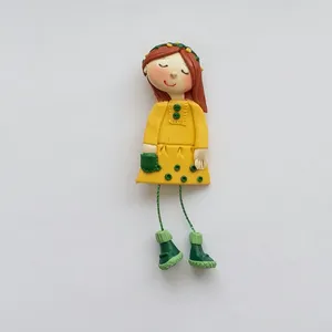 گل سینه دخترانه مدل دختر عروسکی کد SS101