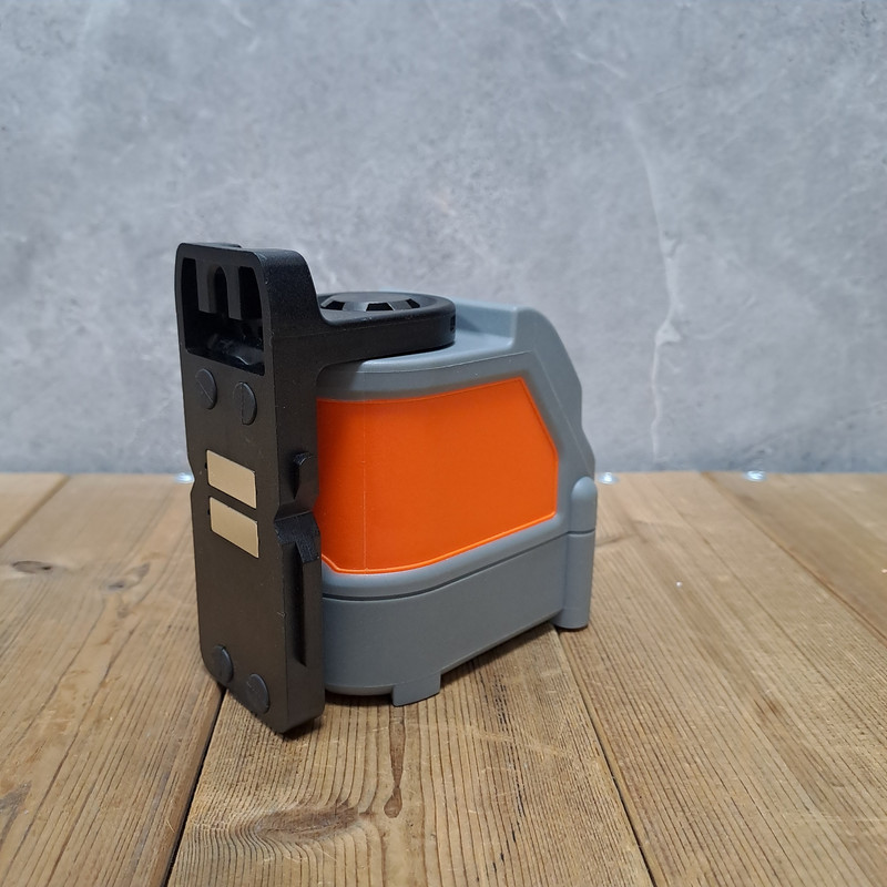 تراز لیزری صنعتی مکث اچ ام تی مدل 1V1H