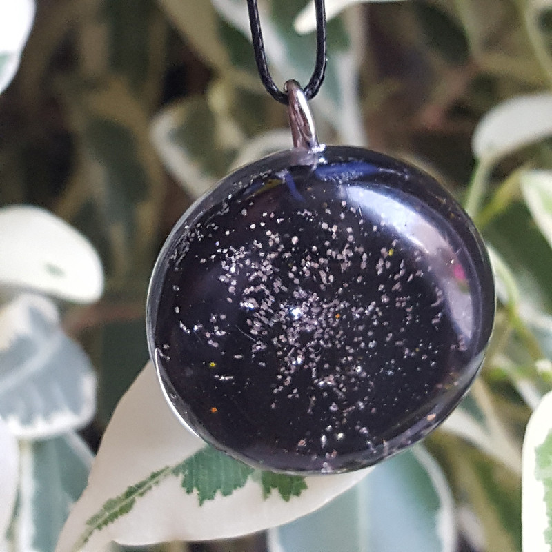 گردنبند دخترانه مدل دایره طرح شب کد 03 گردنبند دخترانه مدل دایره طرح شب کد 03