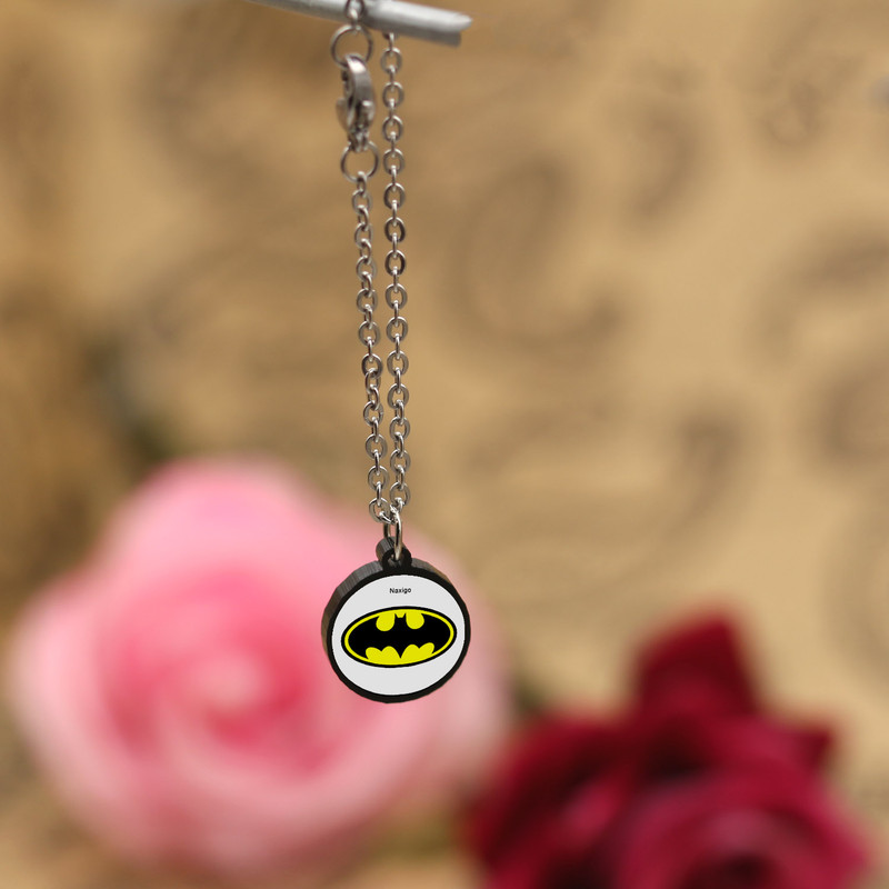 آویز ساعت زنانه ناکسیگو مدل شب تاب طرح بتمن کد AW8915 آویز ساعت زنانه ناکسیگو مدل شب تاب طرح بتمن کد AW8915